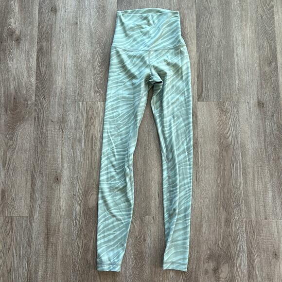Lululemon Align Super High Rise 28" Leggings Le Tigre Camo Green Fern Multi 2 - Picture 2 of 6